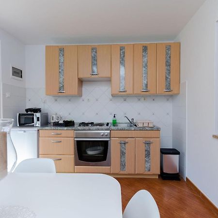 Apartment Zdenko ロヴィニ エクステリア 写真