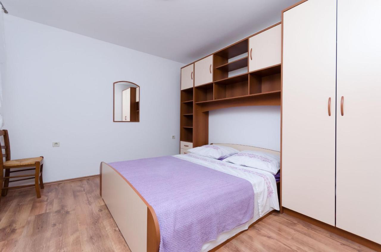 Apartment Zdenko ロヴィニ エクステリア 写真