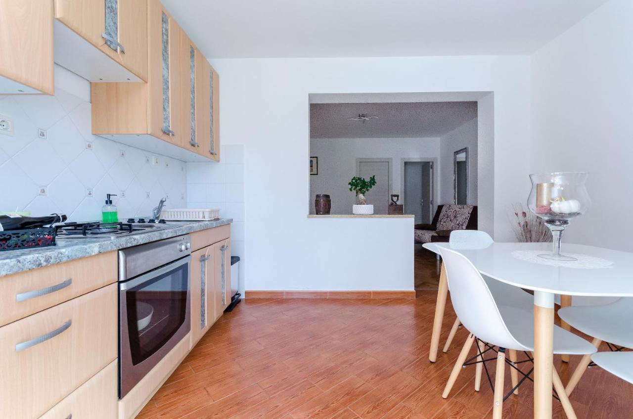 Apartment Zdenko ロヴィニ エクステリア 写真