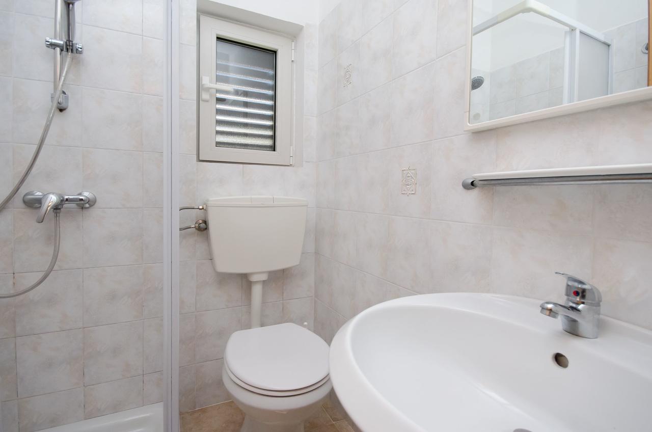 Apartment Zdenko ロヴィニ エクステリア 写真